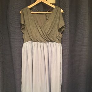 LOFT maternity dress- grey and blue vneck